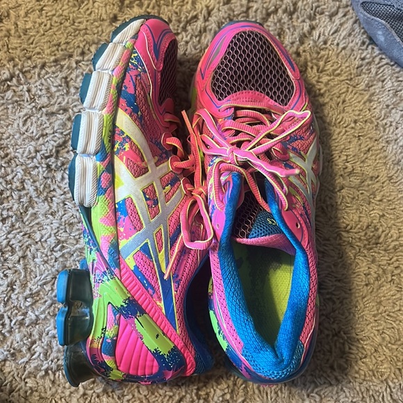 ASICS Running Shoe - Picture 2 of 2